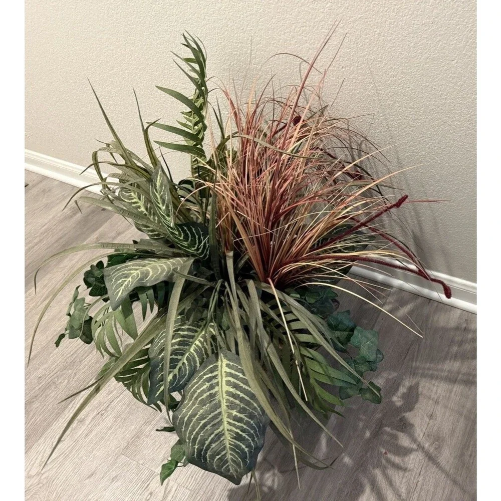 Unbranded this arrangements